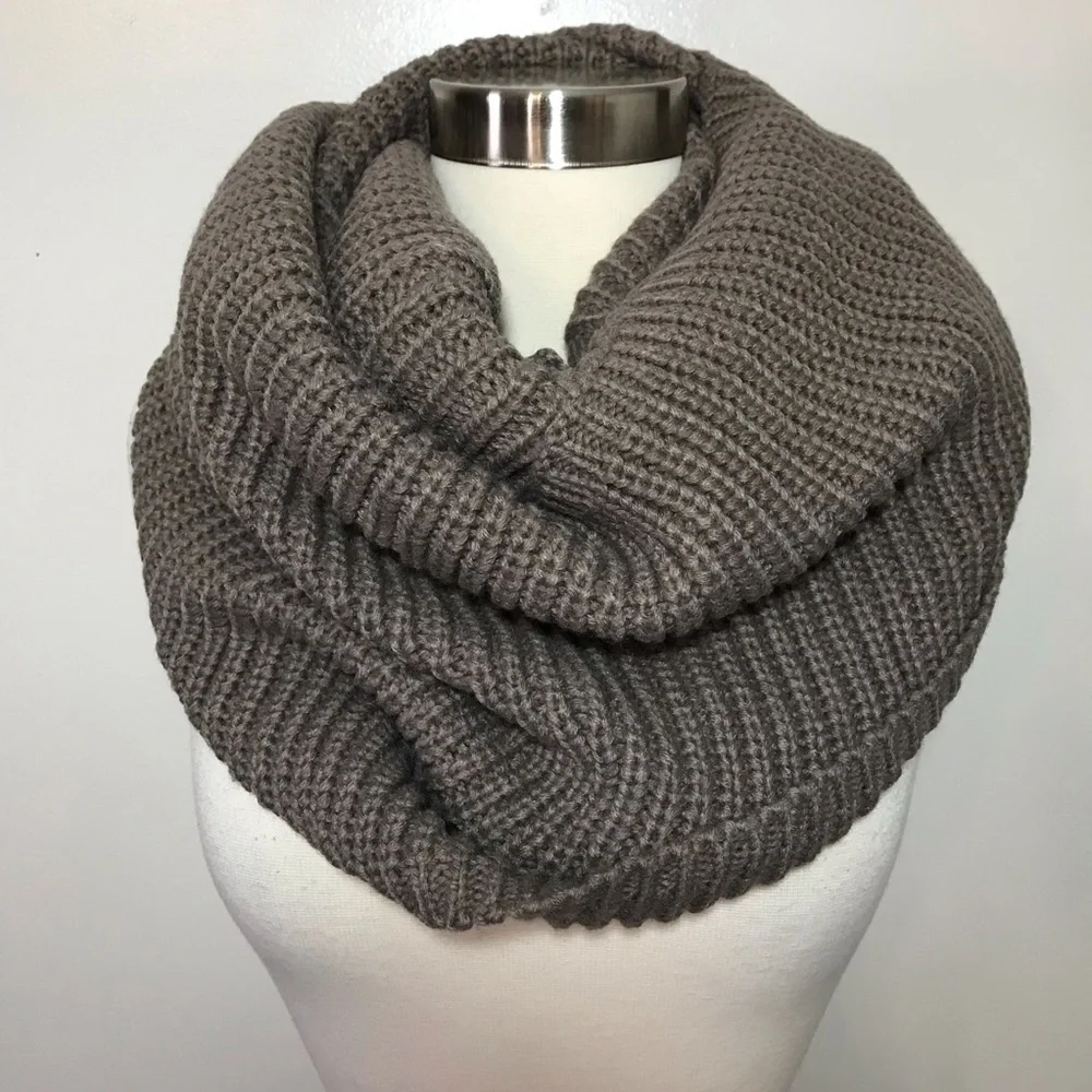 Stitch Fix l Octavia Alexa Rib Knit Infinity Scarf